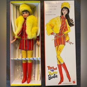 Twist n’ Turn Barbie. Brand new, in box. MATTEL 18941